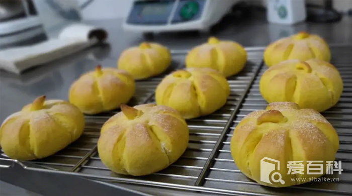 南瓜小面包好吃又简单的做法是什么 怎么做出好吃的南瓜小面包