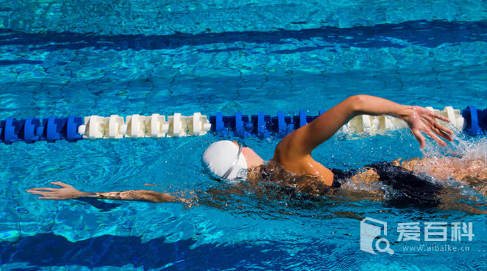 游泳多久才能达到减肥的效果 游泳多长时间可以减肥